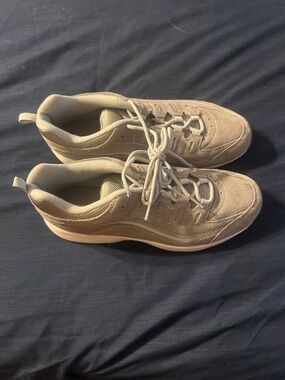 Easy Spirit Men's Beige Lace-Up Sneakers